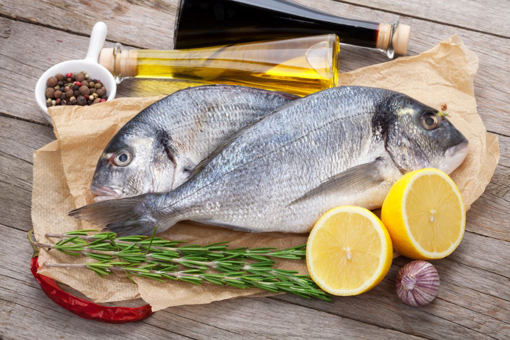 Скумбрия лакедра. Морская рыбка морепродукты. Доброкачественная свежая рыба. Рыба арт. Ставрида семейство.