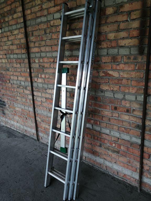 Алюминиевая лестница трехсекционная 3x8 «Стандарт» складная 513 см