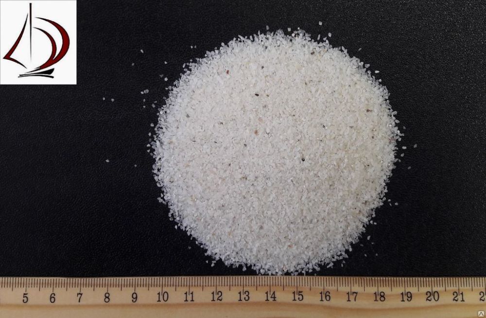 Песок кварцевый белый дробленый фракции 0,7-1,2 в мешках по 25 кг