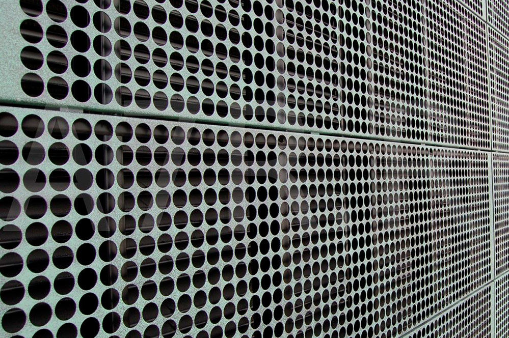 Сетка с круглыми отверстиями 0.7 х 1000 мм, стандартные цвета