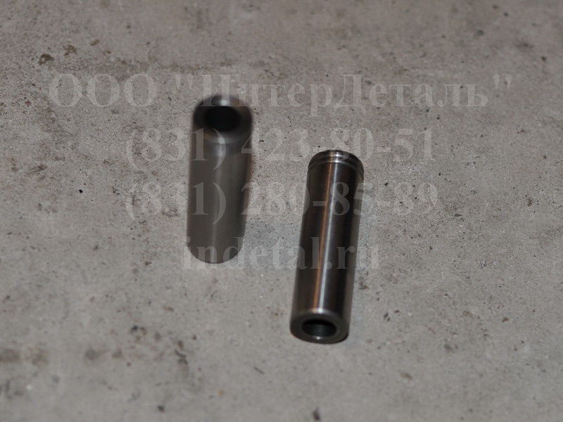 Направляющая впускного клапана Deutz (Дойц) TD226B-6 12189512, цена в ...